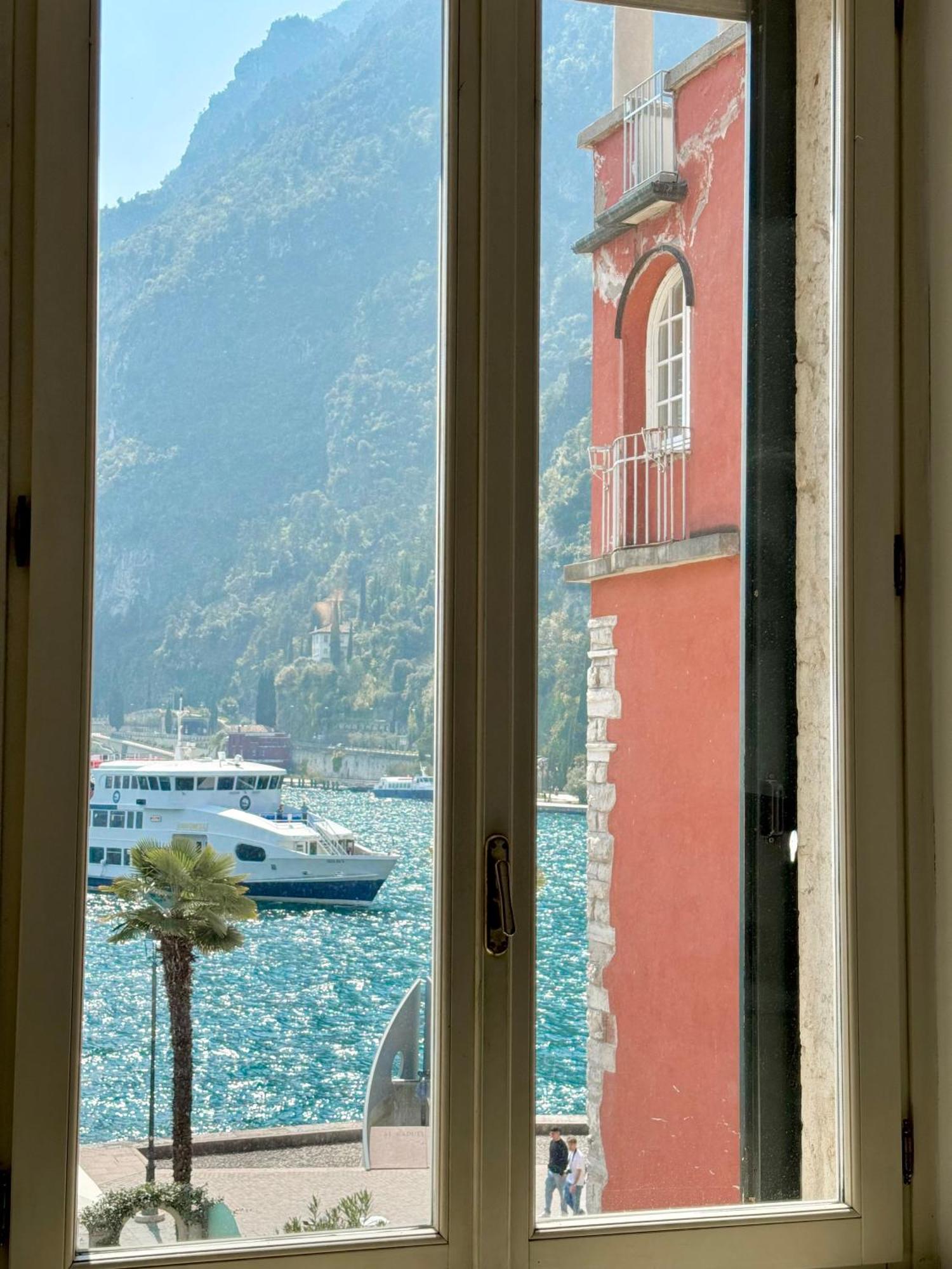 Queen Of The Lake リーヴァ・デル・ガルダ エクステリア 写真